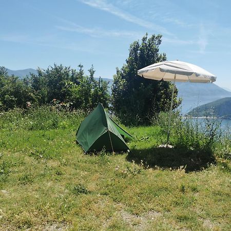 High Camping Budva Luaran gambar