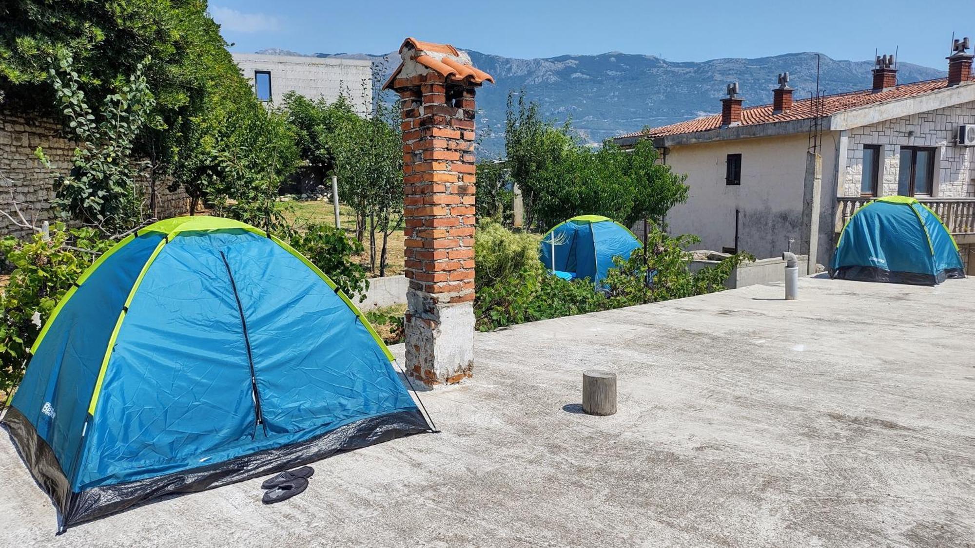 High Camping Budva Luaran gambar